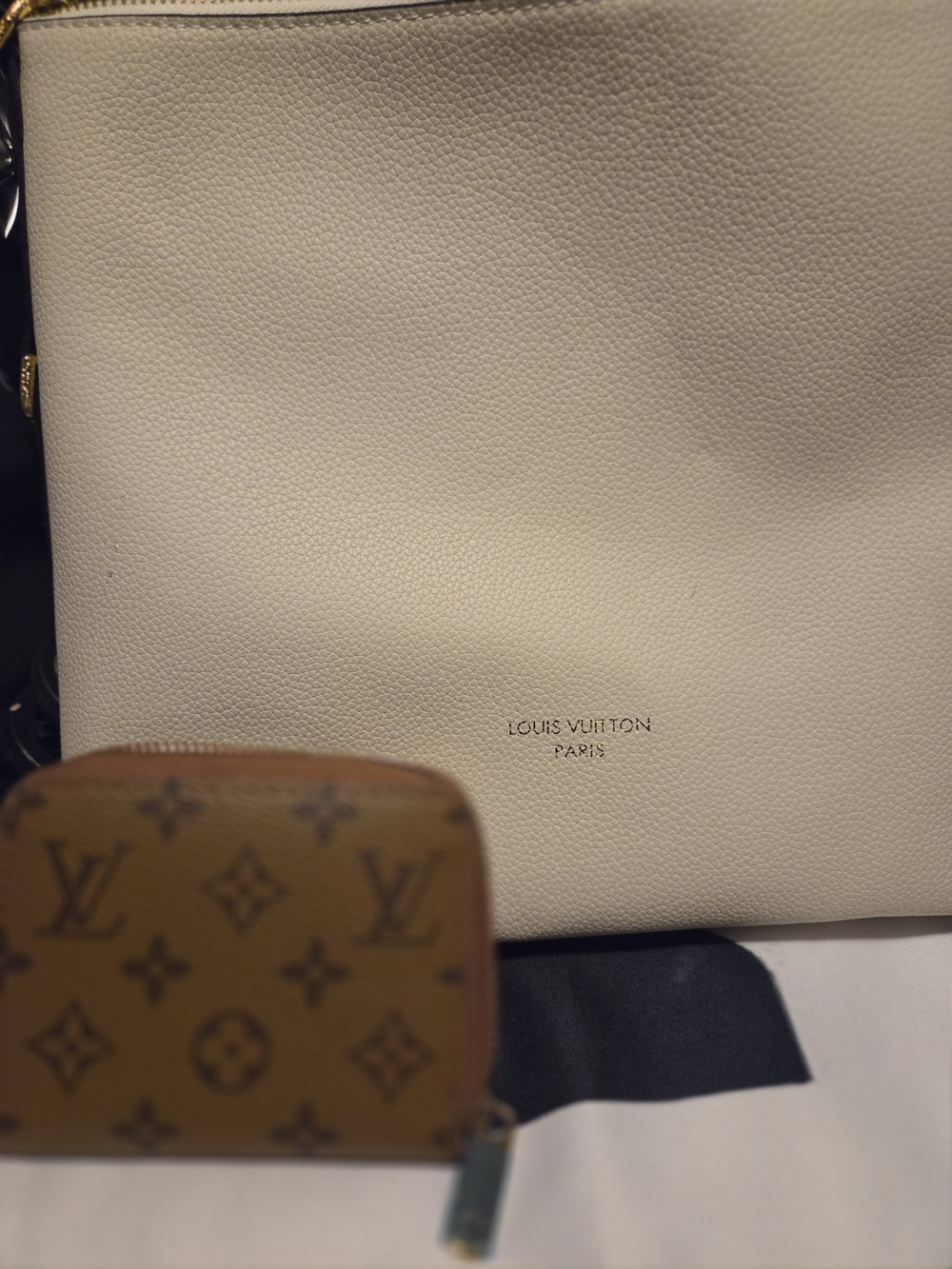Unbranded Monogram Off White Bag, With 2 Straps and Matching Wallet - Picture 12 of 13